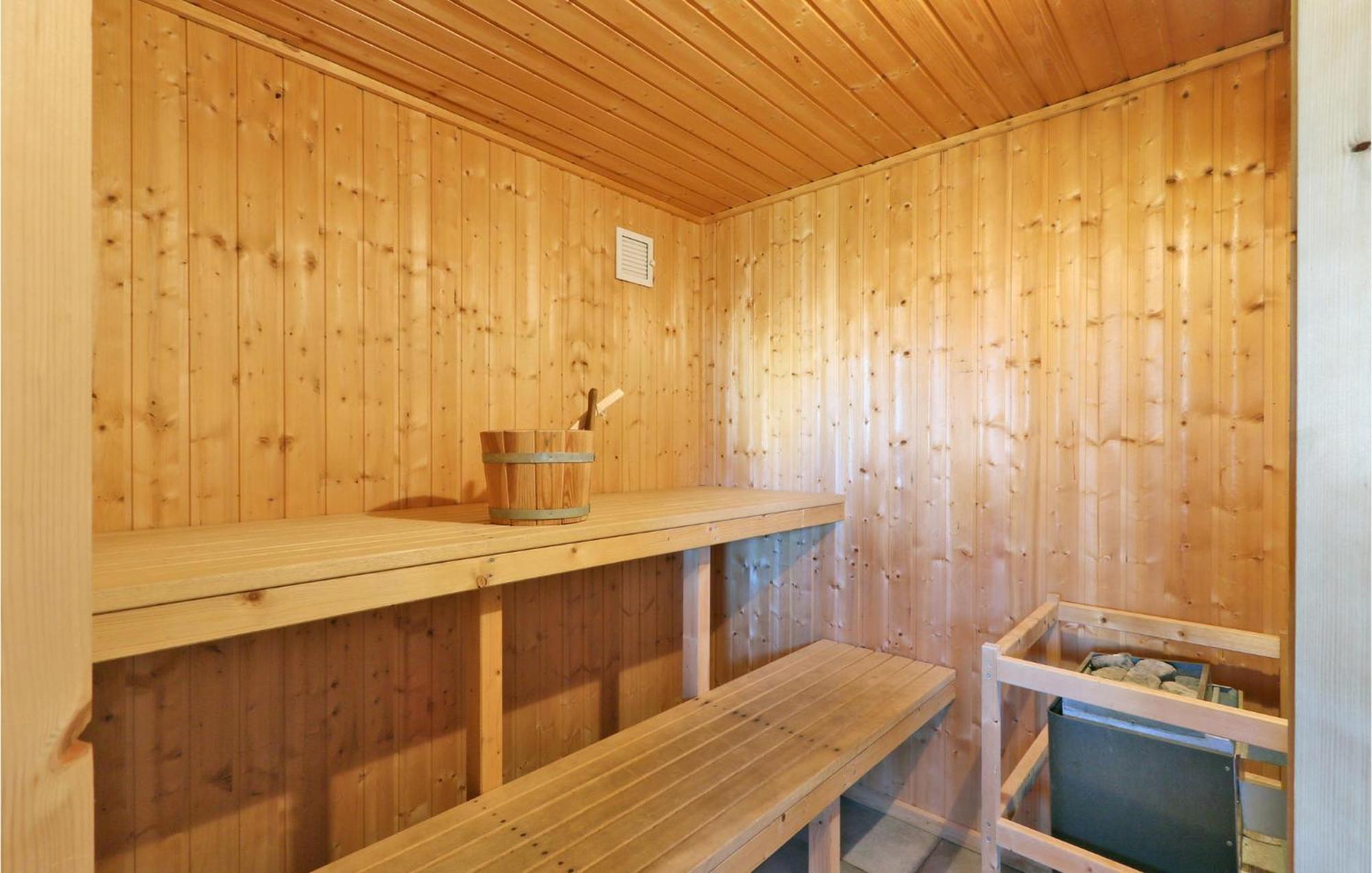Gorgeous Home In Rechlin With Sauna Exterior foto